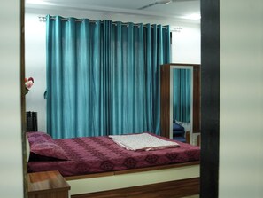 5 chambres, Wi-Fi, draps fournis