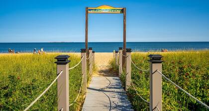 Beachfront Bliss Cozy Studio!