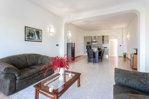 TV - Apart Hotel Mirella camera 2 - Salento Reserva... (Racale)