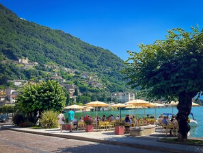 Outdoor dining - Casa Ulla-Comer Lake m. Balcony, direct lake location, great lake view, everything within walking distance (Gravedona)