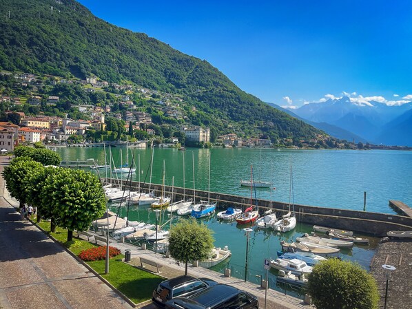 Marina - Casa Ulla-Comer Lake m. Balcony, direct lake location, great lake view, everything within walking distance (Gravedona)