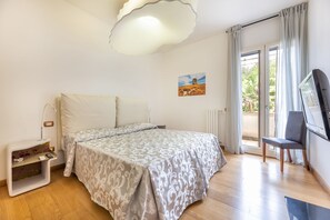 3 Schlafzimmer, Reisekinderbett, kostenloses WLAN, Bettwäsche