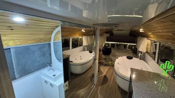 Cabana standard, cozinha, vista para a montanha | Banheiro