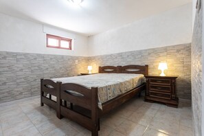 4 habitaciones, wifi gratis y ropa de cama 