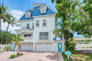 Exterior - 5 bed Home W/ Private Pool on Siesta Key! (Siesta Key)