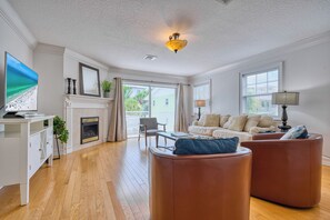 TV - 5 bed Home W/ Private Pool on Siesta Key! (Siesta Key)