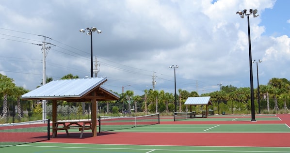 Sport court - 5 bed Home W/ Private Pool on Siesta Key! (Siesta Key)