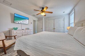 5 bedrooms, iron/ironing board, free WiFi, bed sheets - 5 bed Home W/ Private Pool on Siesta Key! (Siesta Key)