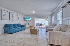 TV - 5 bed Home W/ Private Pool on Siesta Key! (Siesta Key)