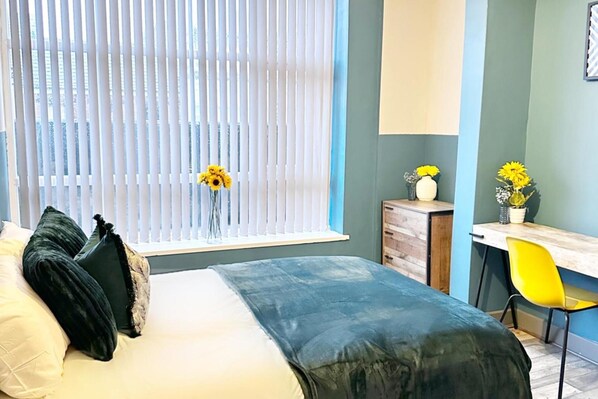 Apartment | 2 bedrooms, iron/ironing board, free WiFi, bed sheets