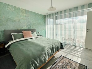 2 bedrooms, desk, iron/ironing board, travel cot - Soleil House - Family-friendly Apartment with Amazing Lake View in St Blaise (Saint Blaise)