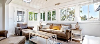 Beachwood Getaway Sleeps 10!