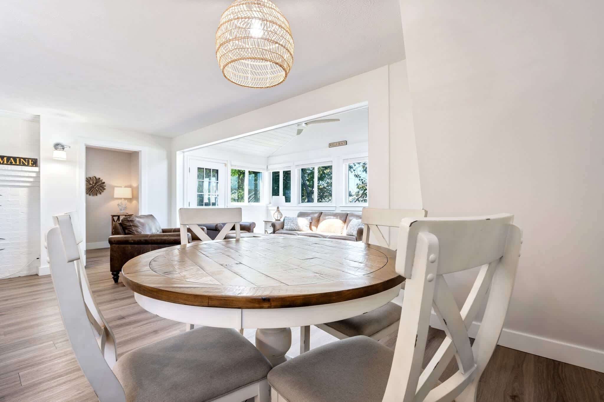 House, Multiple Beds, Patio, Garden View (Beachwood Getaway) | Dining