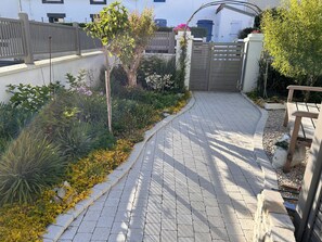 Property grounds - Nice house from the 30's completely renovated, 50 m from the sea! (Treffiagat)