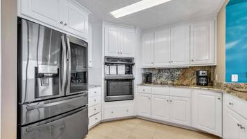 Condo, Multiple Beds (Hidden Dunes 503) | Private kitchen