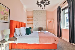 Hus – comfort, 3 soverom, kjøkken | 3 soverom, skrivebord, skrivebord for bærbar PC og strykejern/-brett