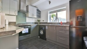 Unclassified image, 5 of 34, button - Elegantly Designed House with Piano (Cardiff)