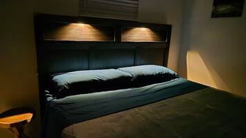 2 chambres, lit de bébé portatif, Wi-Fi, literie fournie