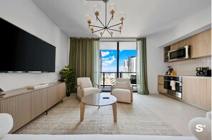 Living area - Upscale 1BR in DTW Miami with City Views (Miami)