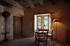 Chambre des Loubes | Pimennysverhot, silitysrauta/-lauta, ilmainen Wi-Fi