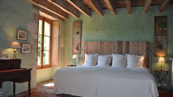 Chambre d'Henry | Pimennysverhot, silitysrauta/-lauta, ilmainen Wi-Fi