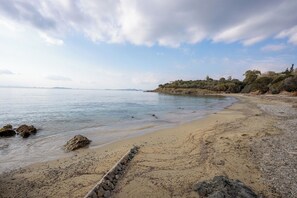 Beach nearby - Athenian Riviera Seafront Residence (Saronida)