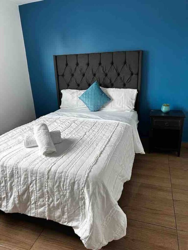 2 bedrooms, iron/ironing board, WiFi, bed sheets - Modern Suite in City Center (Tlaxcala de Xicohténcatl)
