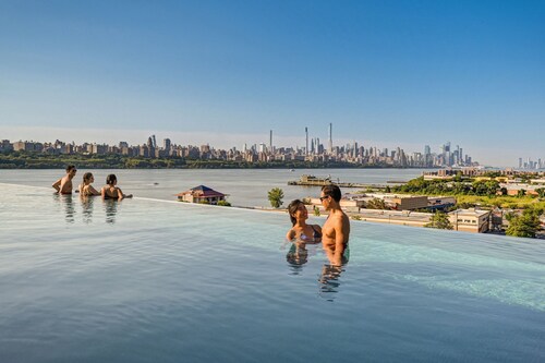 NYC View, Free Prkn, 2bath, Train> 8 min, Near Ewr