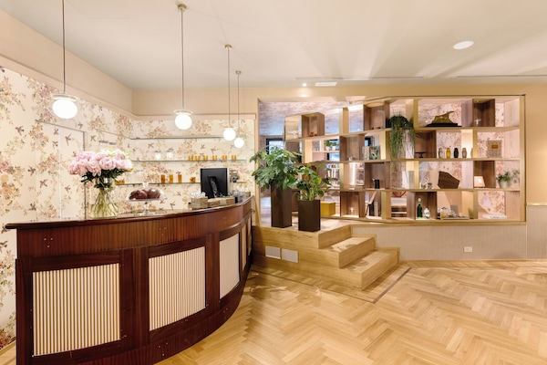 Coin salon dans le hall