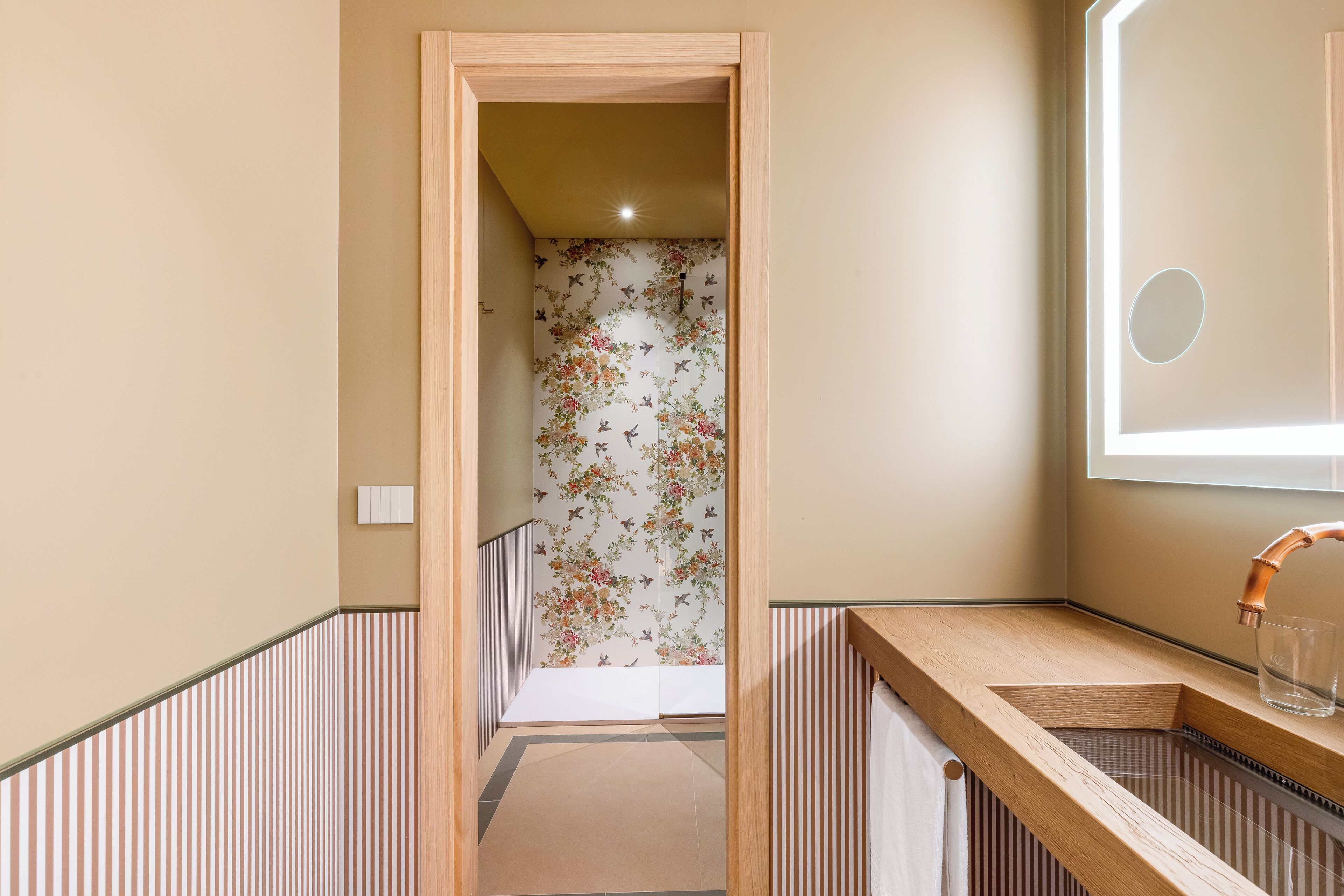 Superior Room | Bathroom | Hair dryer, slippers, bidet, towels
