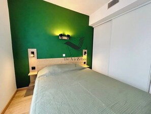 1 bedroom, iron/ironing board, free WiFi - Le Repos du Marin - With balcony and private parking lot (Rochefort)