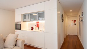 Unclassified image, 5 of 23, button - Bombarda Cozy Studio by LovelyStay (Porto)