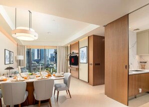 Dining - Premium 3BR in Address Opera (Dubai)