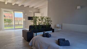 Studio Supérieur, vue jardin