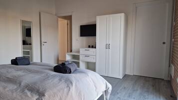 Comfort Double Room, 1 Queen Bed | Premium bedding, down duvets, memory-foam beds, blackout curtains