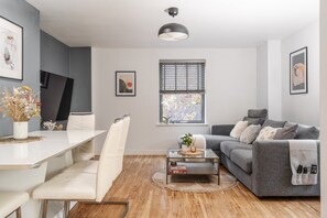 TV - GuestReady - Charming retreat in Manchester (Manchester)