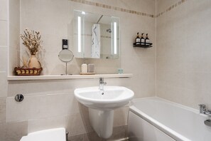 Douche, séchoir à cheveux