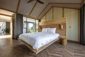 3 habitaciones, tabla de planchar con plancha, wifi y ropa de cama