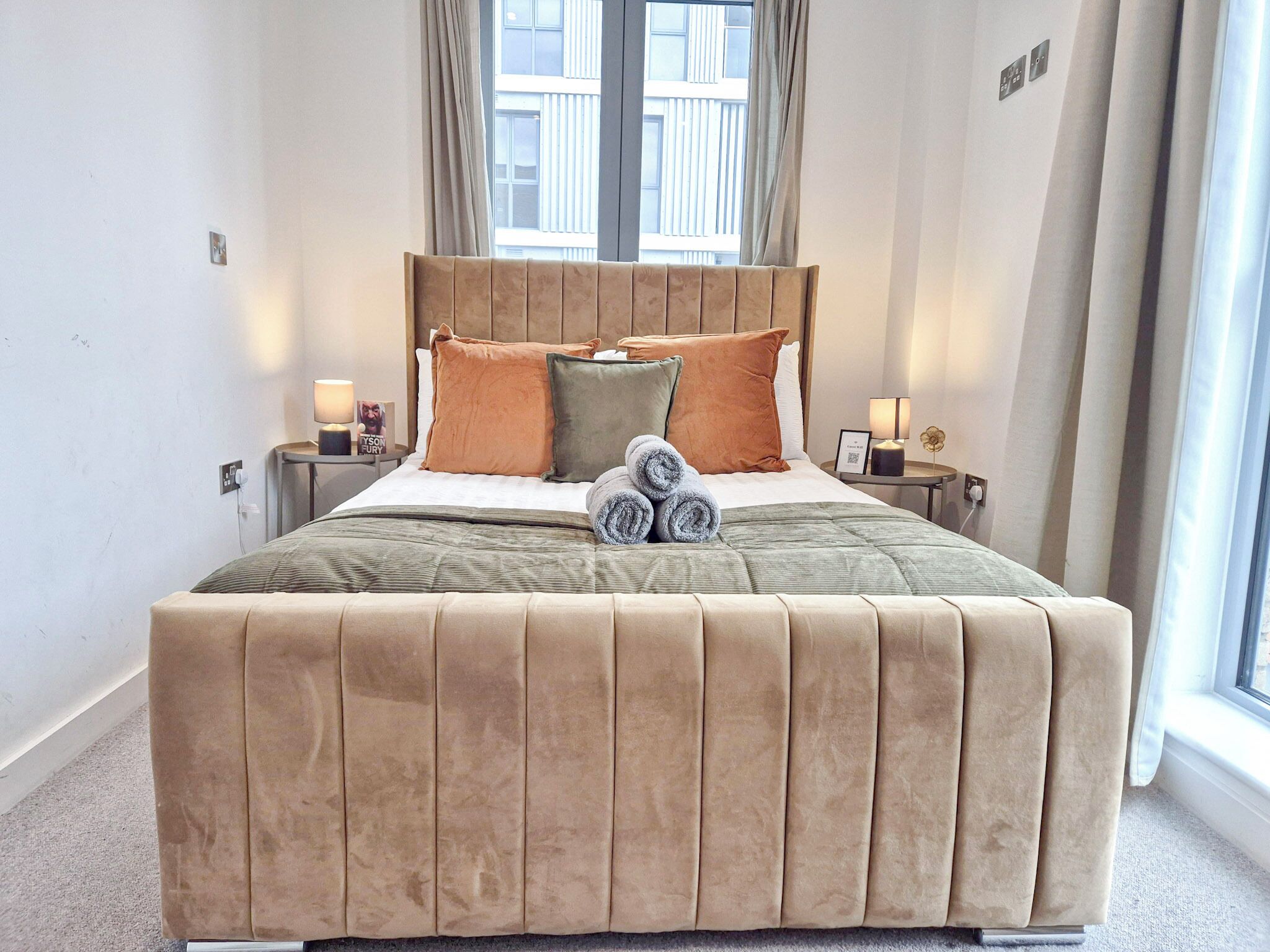 3 bedrooms, desk, iron/ironing board, travel cot