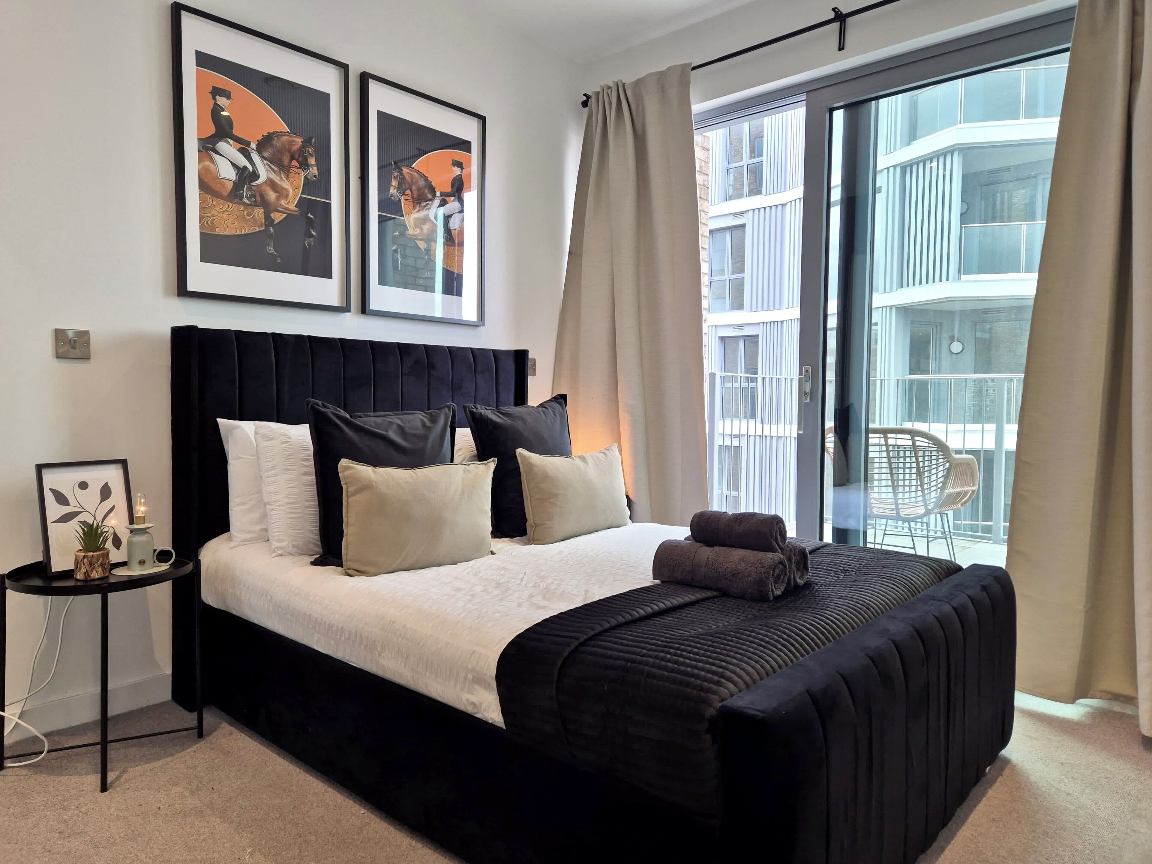 3 bedrooms, desk, iron/ironing board, travel cot