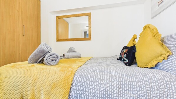 Apartment (1 Bedroom) | Floor plan - Driftwood Den - 1 Bedroom Apartment - Saundersfoot (Saundersfoot)