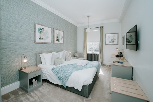 Deluxe Room | In-room safe, desk, free WiFi