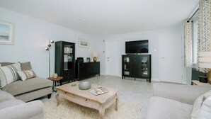 Unclassified image, 4 of 57, button - First Light Hotel (Pakefield)