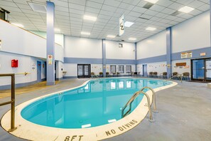 屋内プール、温水プール