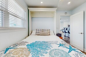 2 室のベッドルーム、アイロン / アイロン台、インターネット、ベッドシーツ