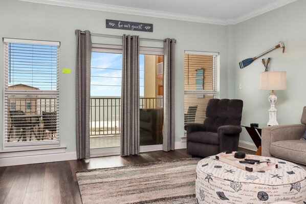 Condo, Multiple Beds (Paradise Shores 305) | Living area