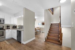 Townhome, Multiple Beds (Costa Vista Townhouse #9) | Private kitchen