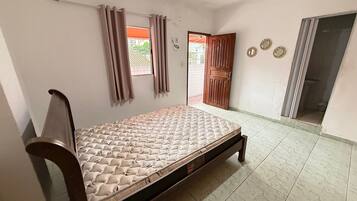 1 bedroom, iron/ironing board, internet