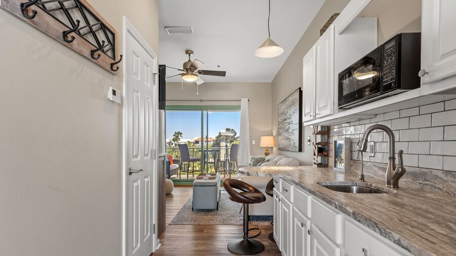 Inn at Seacrest 309- Somewhere in the Sun