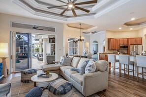 TV, foosball - Waterfront Paradise with Pool, Spa, Kayaks, Bikes, Game Room & more (Cape Coral)